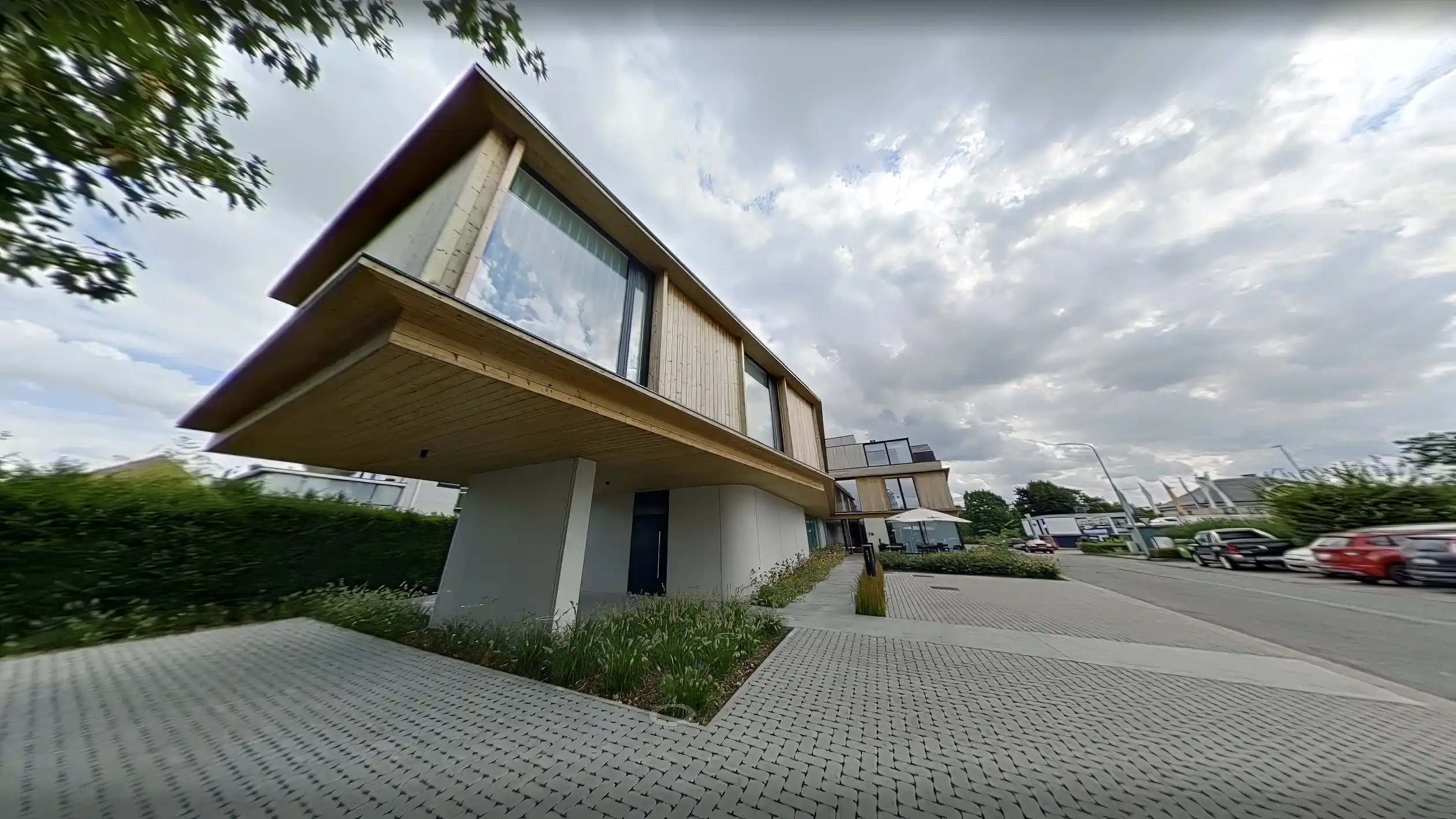 Bell-X Hotel